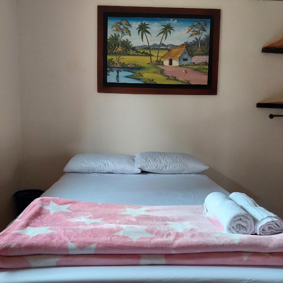 Hostal La Pijarana Salento Luaran gambar